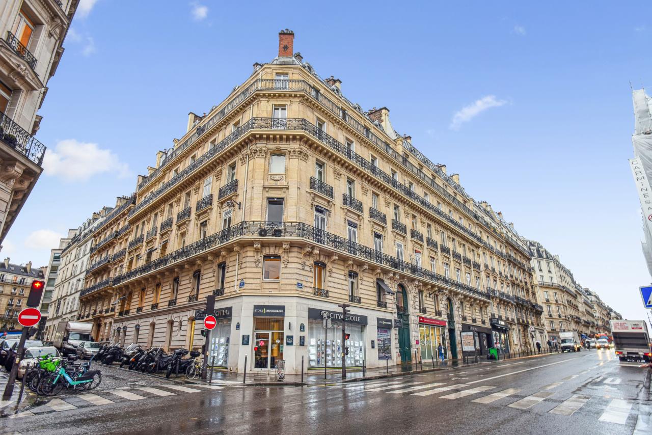 Bureau Paris 599m² Location bureau Paris OLBUR2314807 0